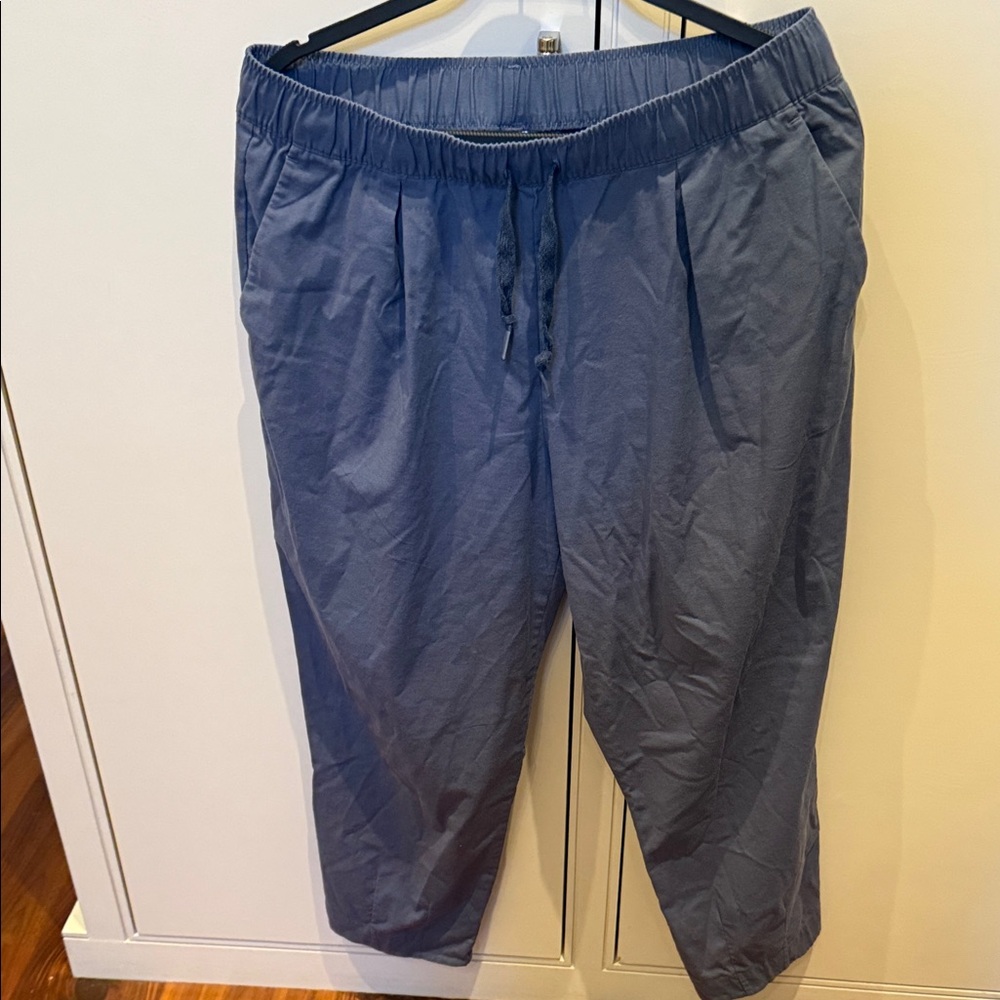 adidas woman’s casual pants size L